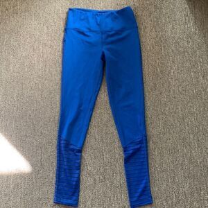 EUC peaches royal blue mesh striped leggings! Size S